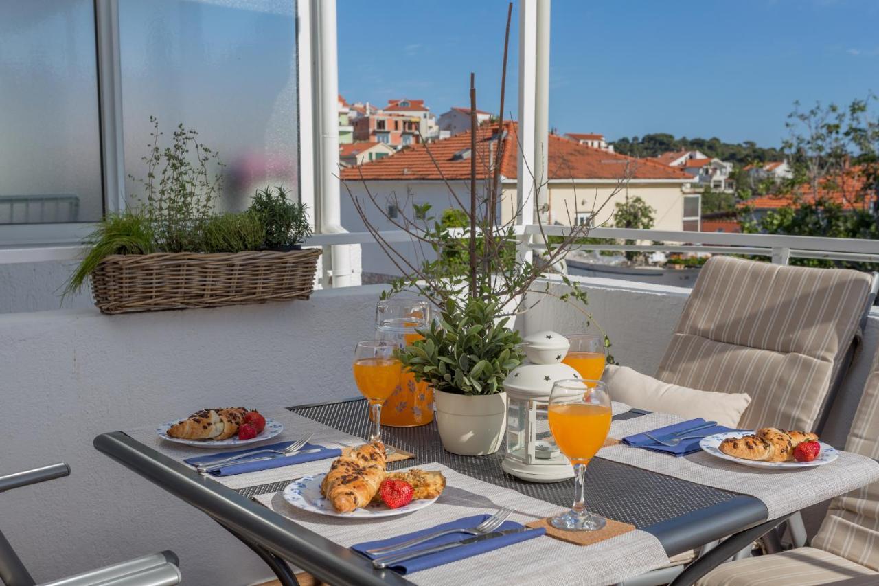 So Hvar So Good! Spacious With Terrace Apartment Хвар Екстериор снимка