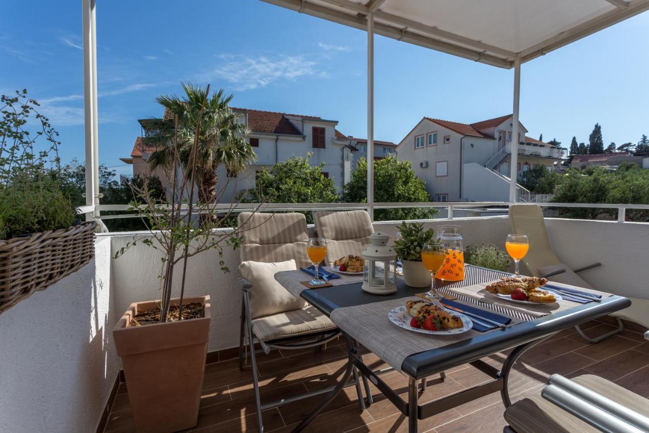 So Hvar So Good! Spacious With Terrace Apartment Хвар Екстериор снимка